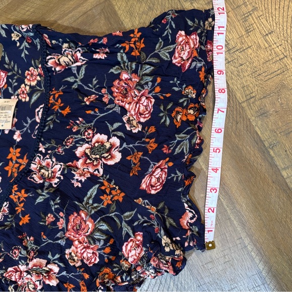 American Eagle Dark Blue Shorts with Pink Rose Print - Picture 6 of 9